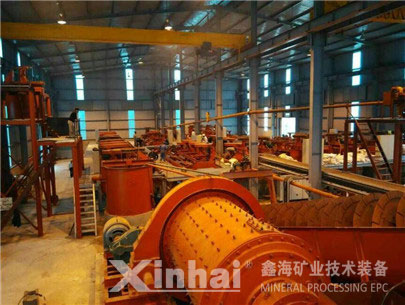 乐动（中国）技术人员在进行设备安装和调试
