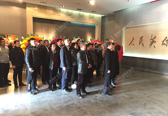 乐动（中国）矿装党员赴栖霞英灵山烈士陵园接受党性教育