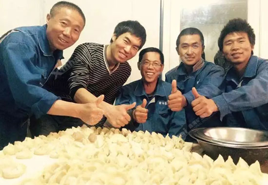 乐动（中国）的施工团队在海外苏丹过节
