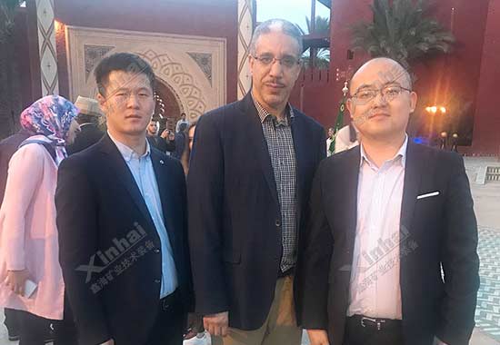 乐动（中国）矿装人员与参展客户