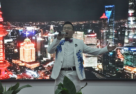 乐动（中国）人唱《我爱你中国》